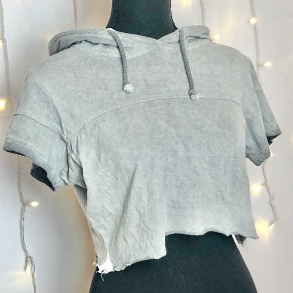 WT02 Tops - WT02 Grey Short Sleeve Hooded Crop Top